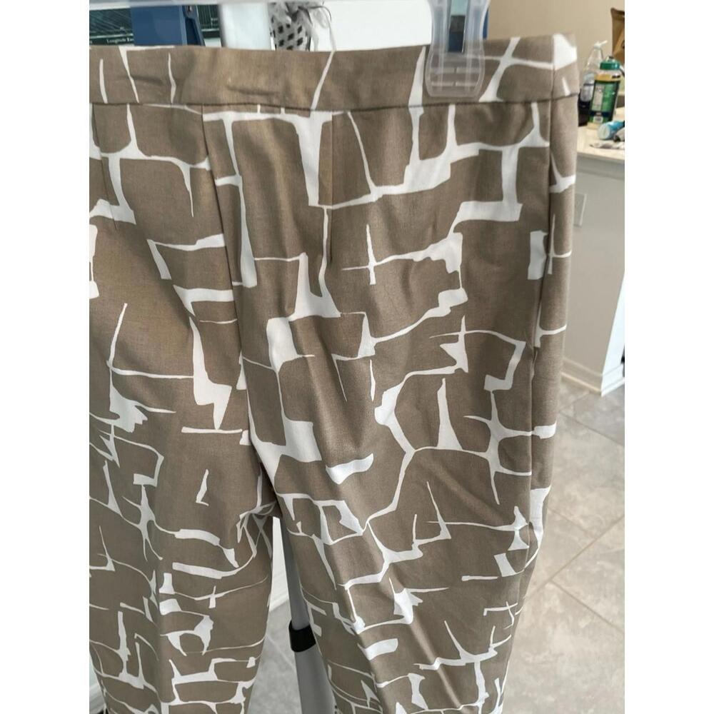 Pants Susan Graver tan And  white dress   zip on side preowned size 10